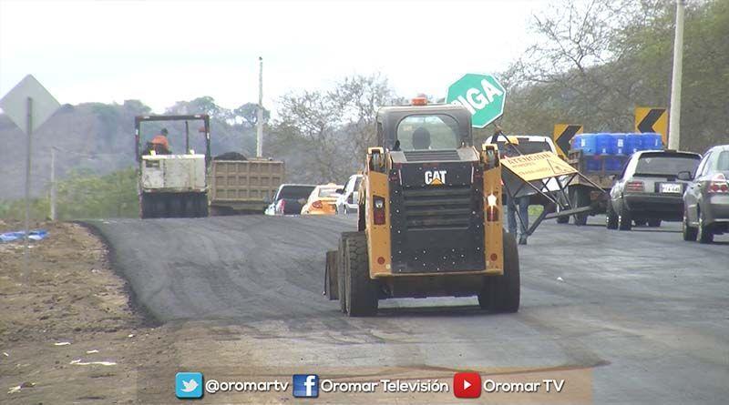 Imagen de la noticia: Avanza la construcción de la red vial Montecristi &#8211; Jipijapa &#8211; La Cadena