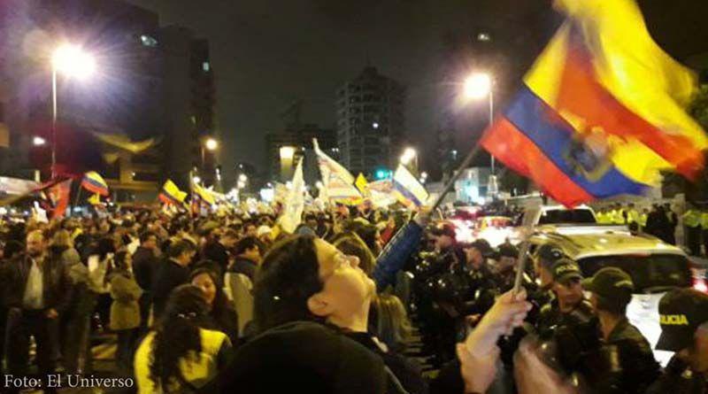 Imagen de la noticia: Disturbios en las inmediaciones del CNE