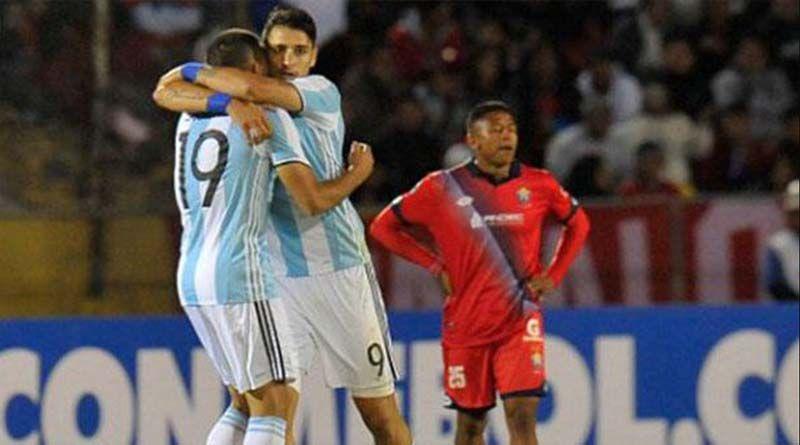 Imagen de la noticia: El Nacional vs Atlético Tucumán se jugó con una hora y media de retraso