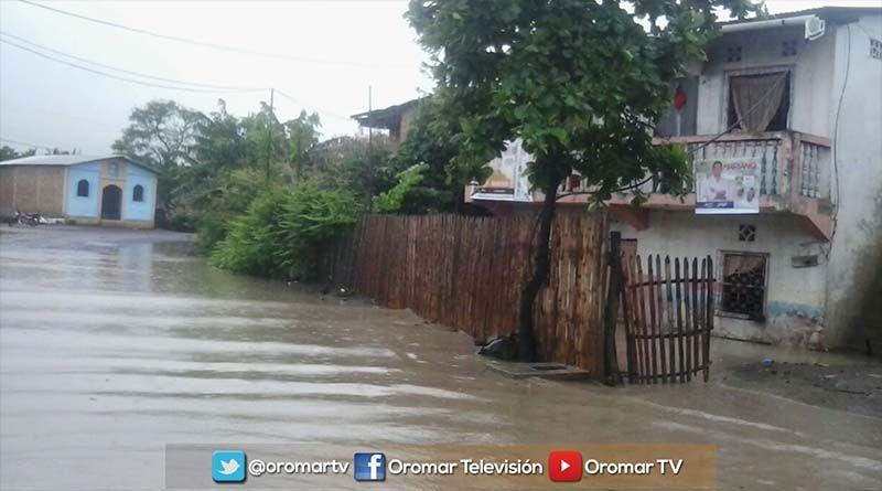 Imagen de la noticia: Lluvias afectan a 2.500 familias en Manabí