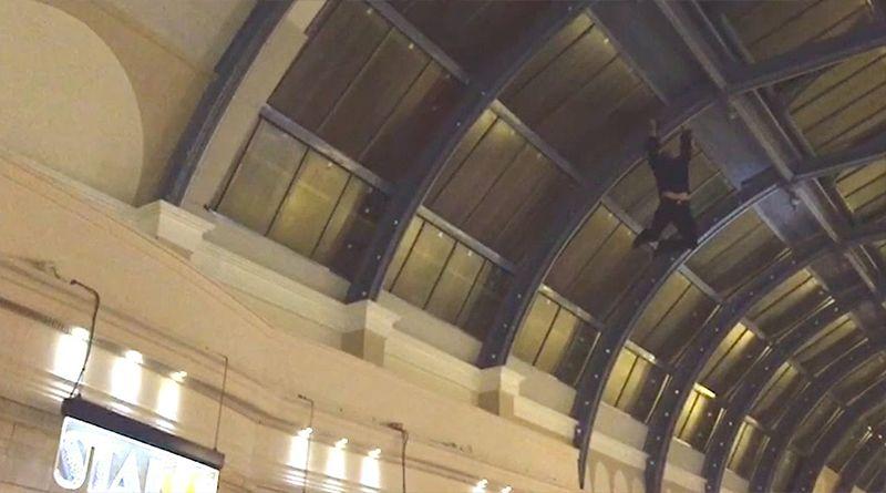 Imagen de la noticia: Mago sobrevive a caída de 8 metros de altura