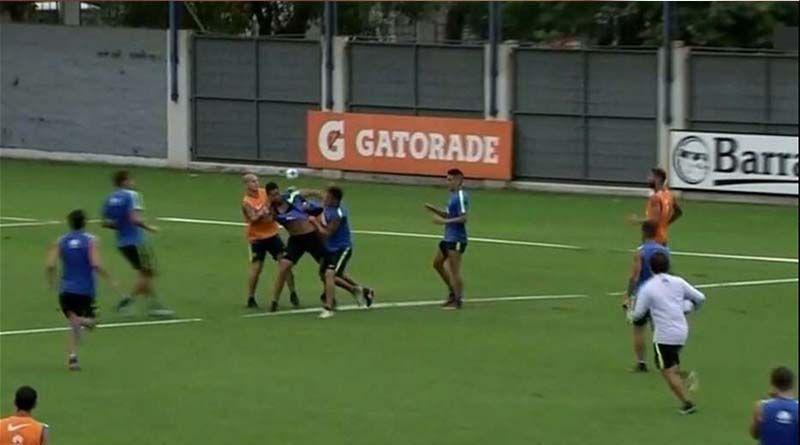 Imagen de la noticia: Jugadores de Boca pelearon en el entrenamiento