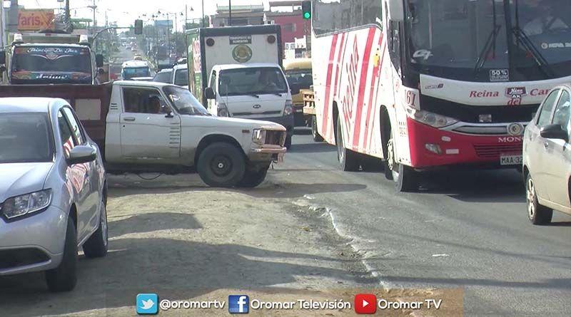 Imagen de la noticia: Estado de la vía Montecristi &#8211; Manta causa malestar a los conductores