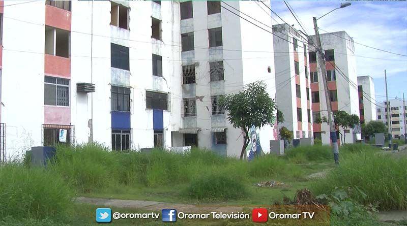 Imagen de la noticia: Condominios afectados por el terremoto en Manta sin intervención