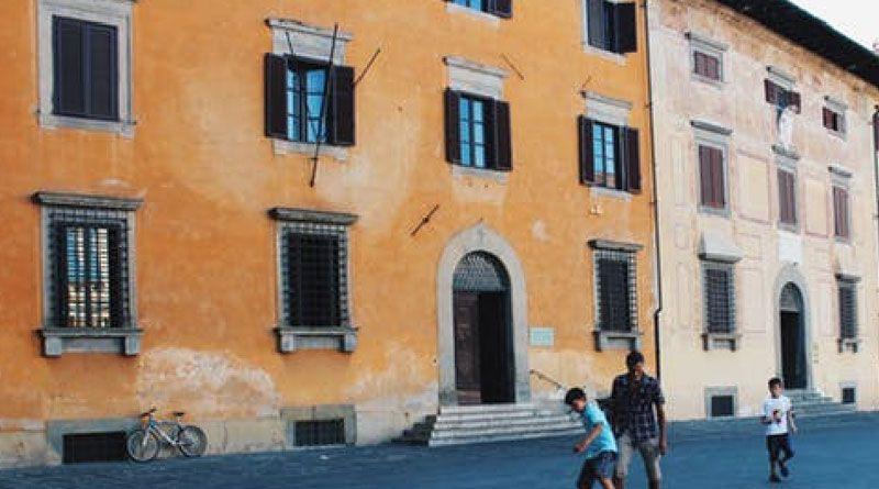 Imagen de la noticia: School report news day