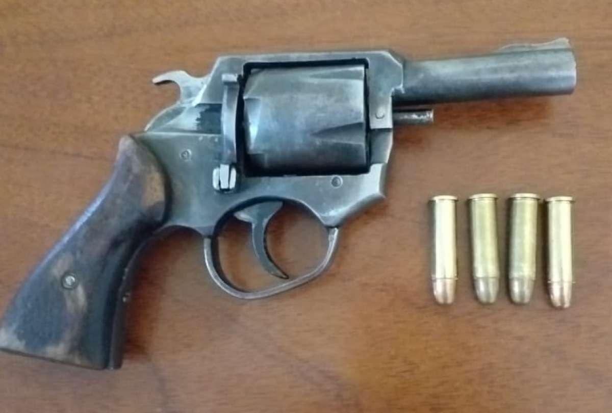 Imagen de la noticia: Detenidos en operativos en Guayas