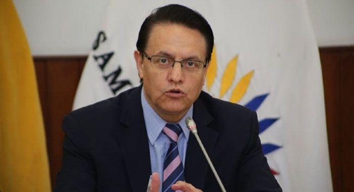 Imagen de la noticia: Fernando Villavicencio pide a legisladores donar el 50% de su sueldo para víctimas del terremoto de Guayas.