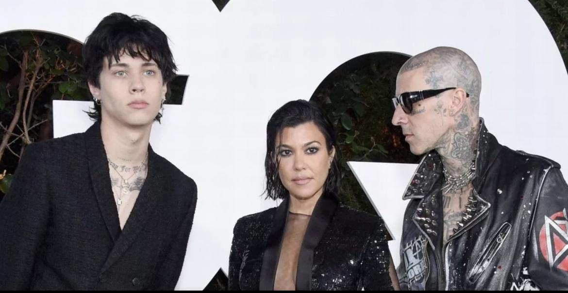 Imagen de la noticia: Landon Barker, hijo de Travis Barker, asistió a una fiesta con temática de aceites de bebé