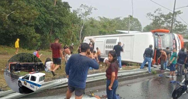 Imagen de la noticia: Tragedia en la vía: heridos tras accidente de tránsito en Manabí