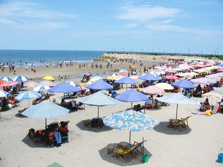 Imagen de la noticia: Feriados en Ecuador 2025: Descubre los días libres para planificar tus vacaciones perfectas