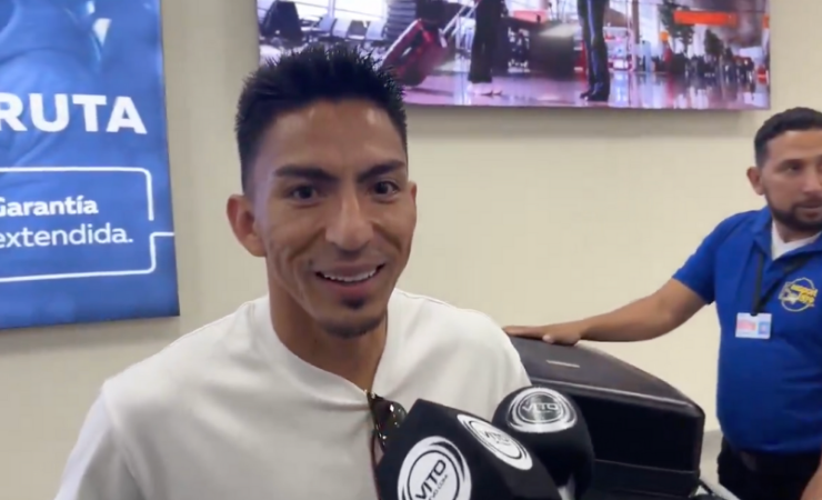 Imagen de la noticia: Ángel Mena arribó a Ecuador: ¿Fichará por Orense?