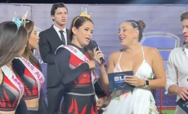 Imagen de la noticia: “Mujeres al poder”: Una entrada inolvidable de las chicas de BLN y llena de polémica