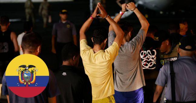 Imagen de la noticia: Ecuador recibe vuelo con ecuatorianos deportados desde EE. UU.