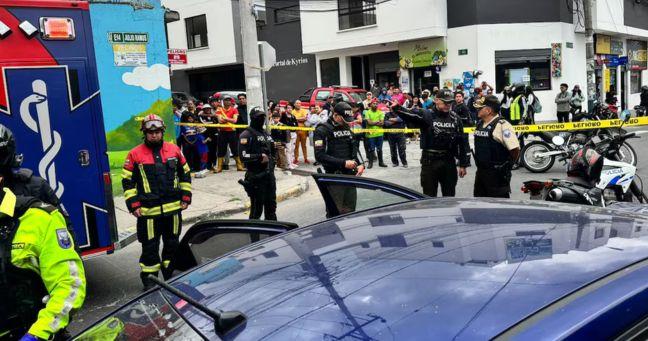 Imagen de la noticia: Persecución en Quito termina con un presunto delincuente abatido y cuatro detenidos