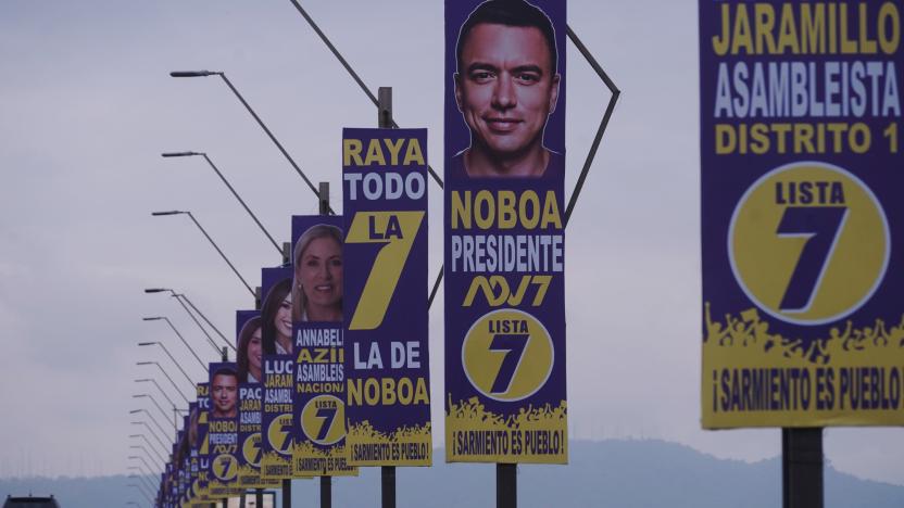 Imagen de la noticia: Ministerio de Transporte ordena retirar propaganda electoral de ADN en el Puente de la Unidad Nacional