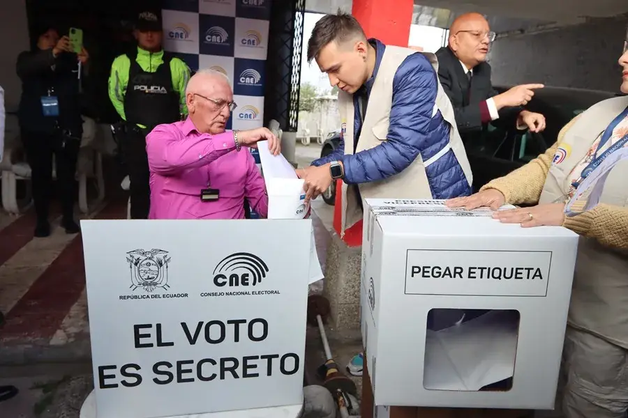 Se cierran las votaciones e inicia el proceso de escrutinio