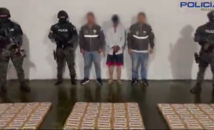 Imagen de la noticia: Incautan casi 200 kilos de cocaína en un operativo en Guayas