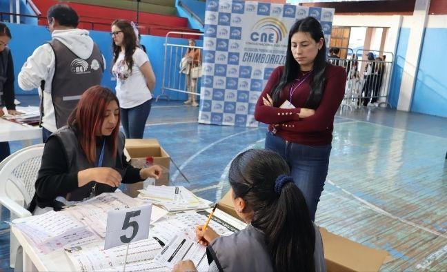 Imagen de la noticia: Ecuador se prepara para la segunda vuelta electoral: estas son las fechas clave