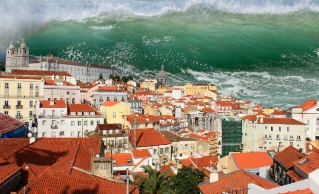 Imagen de la noticia: Tsunami es cancelado tras potente terremoto de 7.6 en el mar Caribe