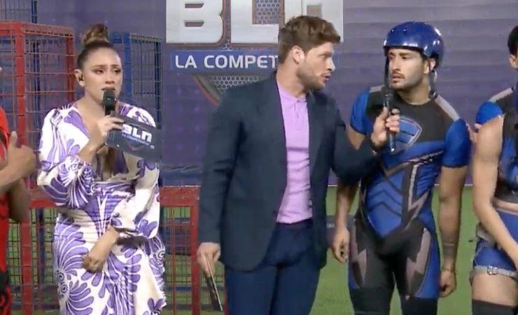 Imagen de la noticia: Los Vengadores: Anabella y Arturo protagonizan fuerte discusión en la cancha
