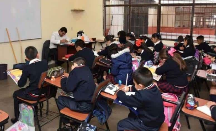 Imagen de la noticia: Educación Financiera se integrará en la malla curricular de la Costa y Galápagos desde mayo de 2025
