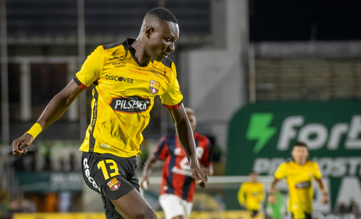 Imagen de la noticia: (GOLES) Humillación en Quito: Barcelona SC cayó 2-3 ante el Deportivo Quito
