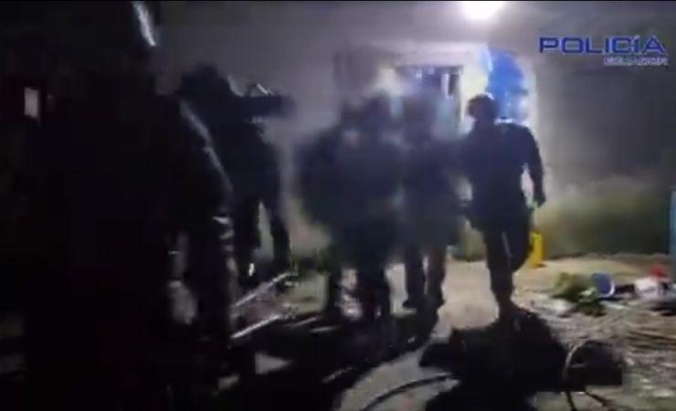 Imagen de la noticia: Capturan a cuatro implicados en red de pornografía infantil en Quito y Esmeraldas