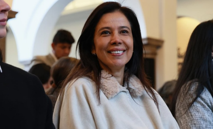 Imagen de la noticia: Daniel Noboa anula decretos que designaban a Cynthia Gellibert tras el viaje de Verónica Abad a Turquía