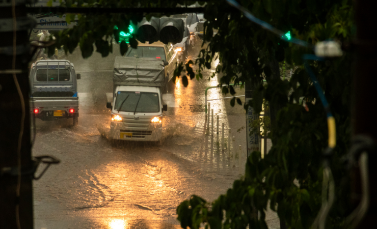 Imagen de la noticia: Inamhi pronostica lluvias intensas y riesgo de inundaciones en Ecuador: ¿qué días y en qué zonas del país?