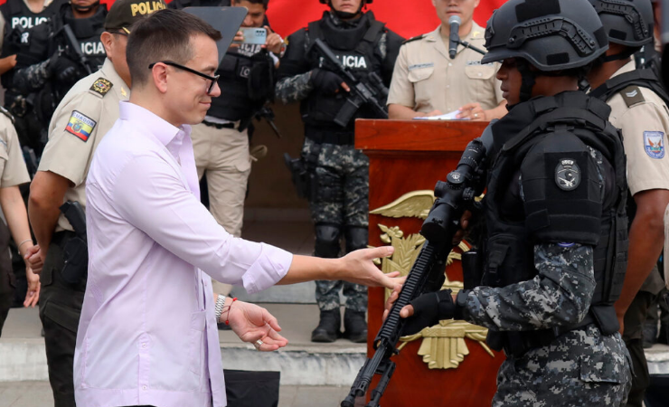 Imagen de la noticia: Noboa promete exponer nexos entre políticos y crimen organizado en Ecuador