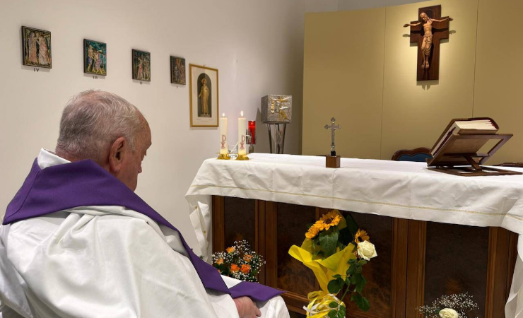 Imagen de la noticia: Difunden la primera foto del papa Francisco desde su hospitalización