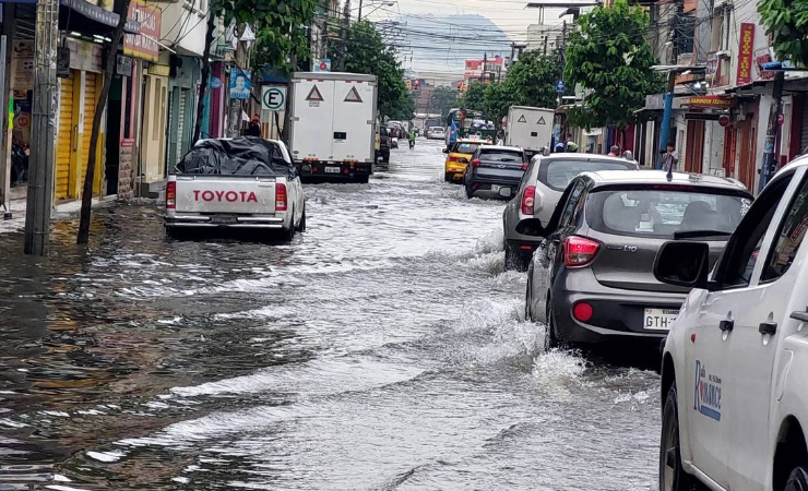 Imagen de la noticia: Inamhi advierte: Lluvias intensas y tormentas afectarán a Ecuador hasta este lunes 17 de marzo