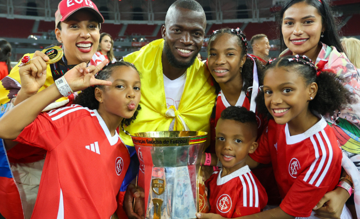 Imagen de la noticia: (VIDEO) Golazo de Enner Valencia para coronarse campeón con el Inter en Brasil