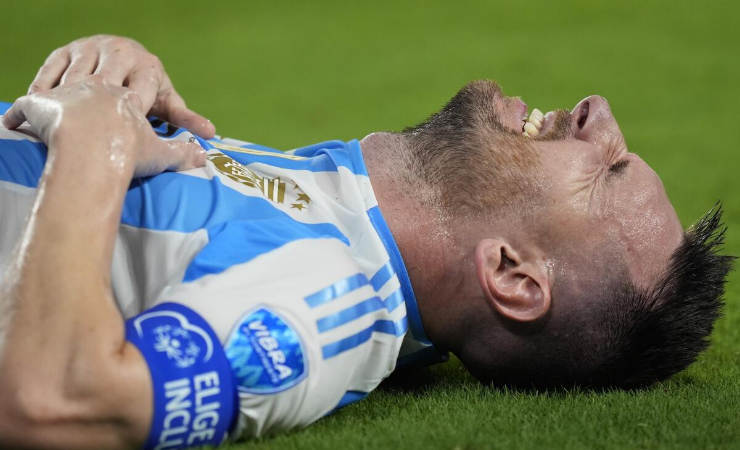 Imagen de la noticia: Messi se pierde el clásico contra Brasil: qué tiene, cuánto tiempo será de baja y qué partidos no estará
