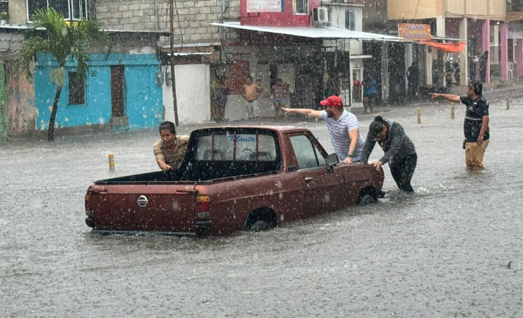 Imagen de la noticia: Estas son las cinco provincias más afectadas por las intensas lluvias tras el feriado de carnaval