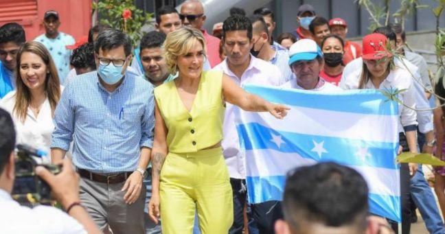 Imagen de la noticia: Cynthia Viteri anuncia que vuelve a la política tras dos años de silencio