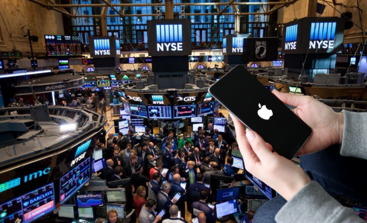 Imagen de la noticia: Apple se desploma en Wall Street tras aranceles impuestos por el presidente Trump