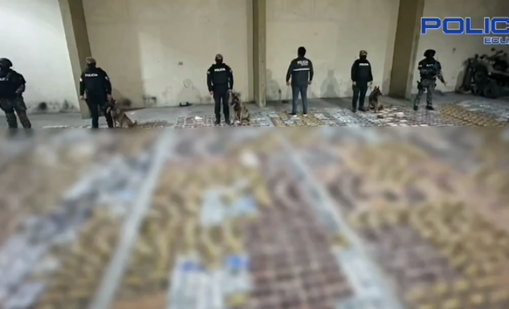 Imagen de la noticia: Megaoperativo en puerto ecuatoriano frustra envío de tres toneladas de cocaína a Europa
