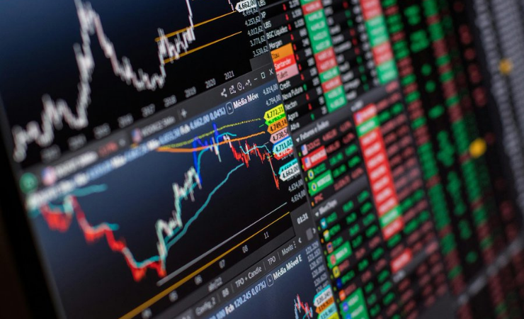 Imagen de la noticia: Tensión comercial entre China y EE.UU. sacude mercados globales y hunde el precio del petróleo