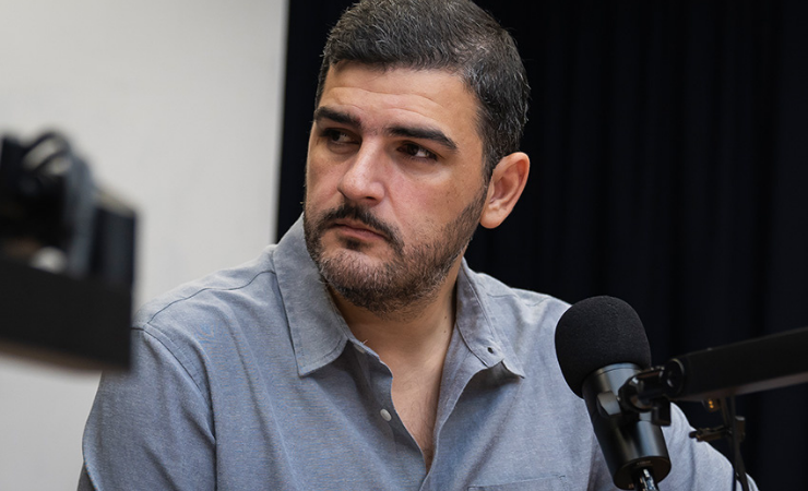 Imagen de la noticia: Grillete, no prisión: juez impone medidas cautelares a Aquiles Álvarez en medio de polémica por caso Triple A