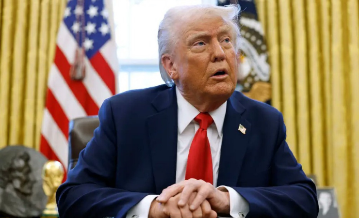Imagen de la noticia: Trump modera la guerra comercial: alivia aranceles a autos e impide tarifas acumulativas