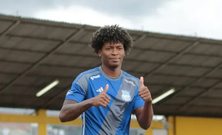 Imagen de la noticia: Secuestran a la esposa e hijo del jugador de Emelec, Jackson Rodríguez, durante violento asalto en Guayaquil