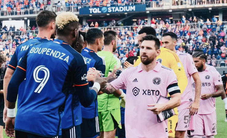 Fallece futbolista de 28 años tras caer desde el piso 11 de un edificio en China