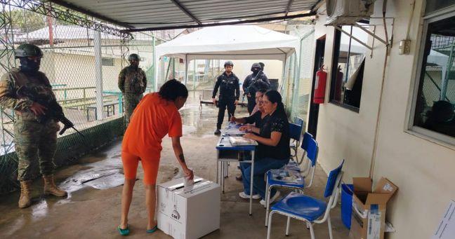 Imagen de la noticia: ¿Quién ganó en las cárceles?: arranca la segunda vuelta con voto anticipado de presos