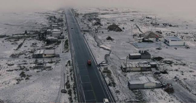 Imagen de la noticia: Nieve cubre el sector El Arenal en la vía Ambato–Guaranda: el fenómeno causa sorpresa