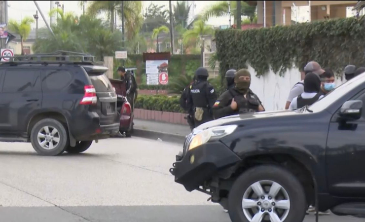 Imagen de la noticia: Intercambio de disparos en el norte de Guayaquil deja un delincuente fallecido tras operativo policial