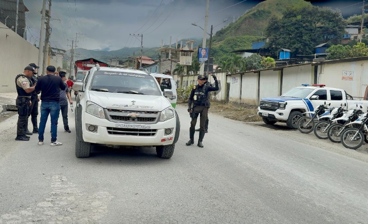 Clínicas clandestinas eran fachada para bandas criminales en Guayaquil: 53 personas retenidas