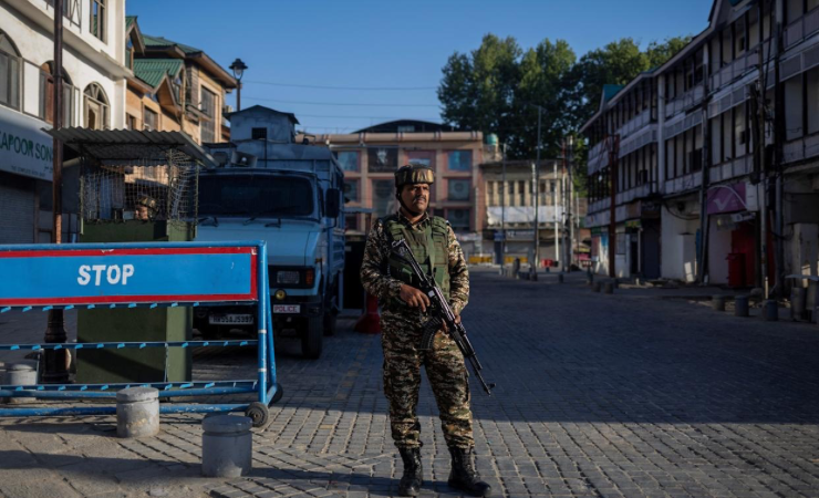 Imagen de la noticia: India y Pakistán reactivan conflicto con bombardeos y 38 muertos civiles