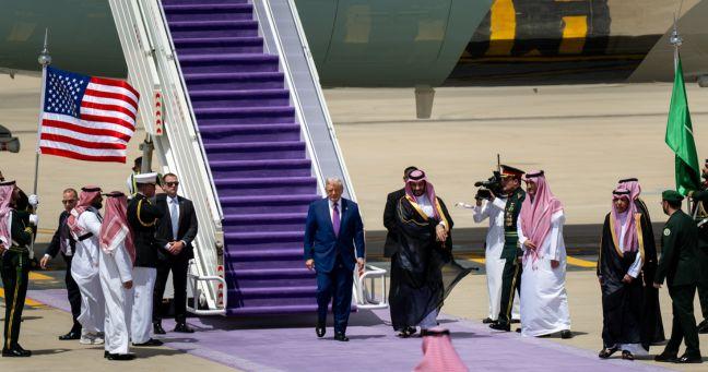 Imagen de la noticia: Estados Unidos y Arabia Saudita firman pacto histórico de defensa