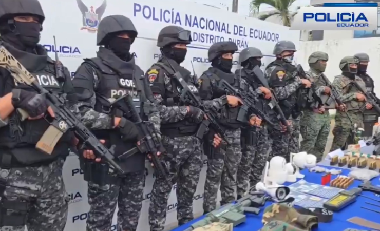 Imagen de la noticia: Durán: armas de guerra y droga entre los hallazgos del megaoperativo Apolo 20